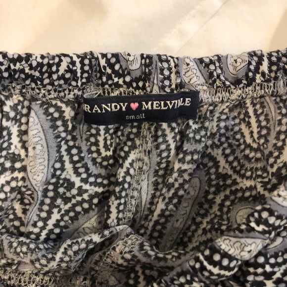 Shorts - Picture 3 of 3